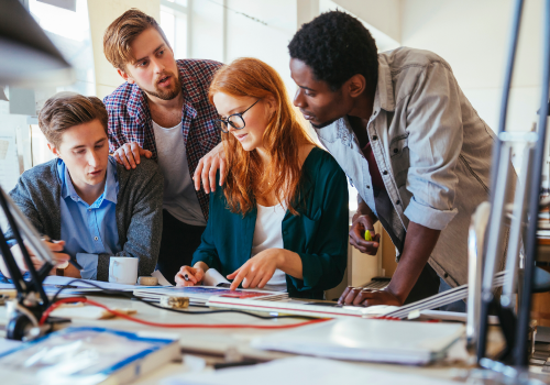 herramientas artísticas útiles en dirección de arte - Corriente Alterna